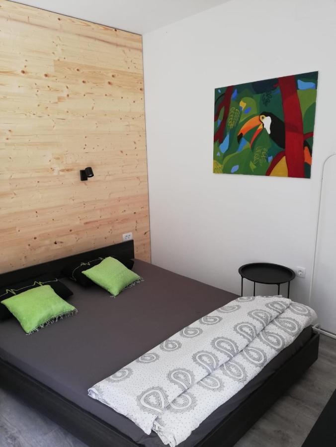 사모볼 Studio Apartman Fleiss 아파트 외부 사진